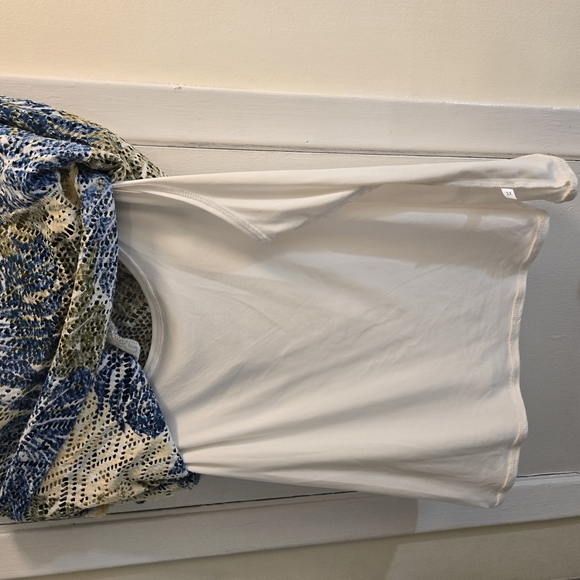 Boho Tropical Multi Color Leaf Print Blouse W Front Tie And Gold Neck Design 3XL - Picture 7 of 11